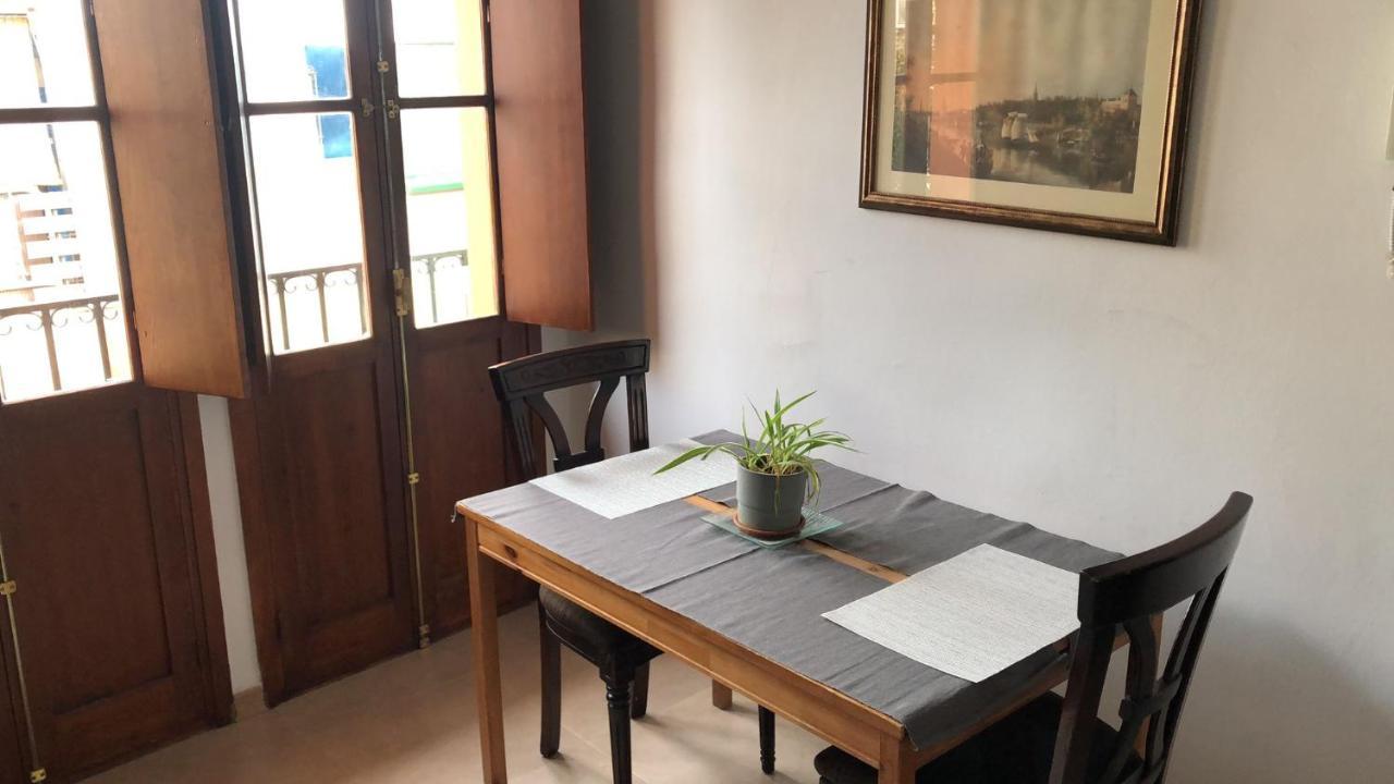 Estudio En El Centro De Sevilla Exteriör bild
